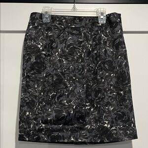 Loft Floral Black Skirt petites side zipper -hidden pockets - lined